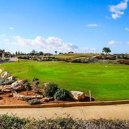 Villa In Sleeps 6 Includes Swimming Pool Air Con And Wifi 3 4