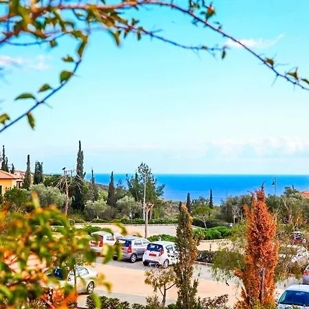Villa In Sleeps 6 Includes Swimming Pool Air Con And Wifi 3 4 *