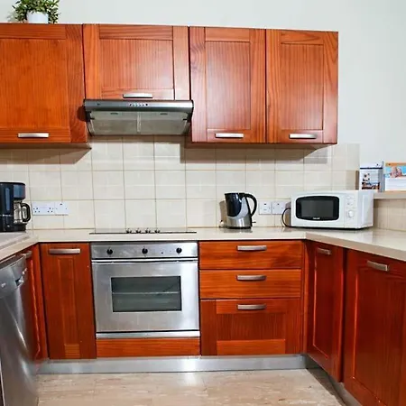 In Sleeps 6 Includes Swimming Pool Air Con And Wifi 3 4 *